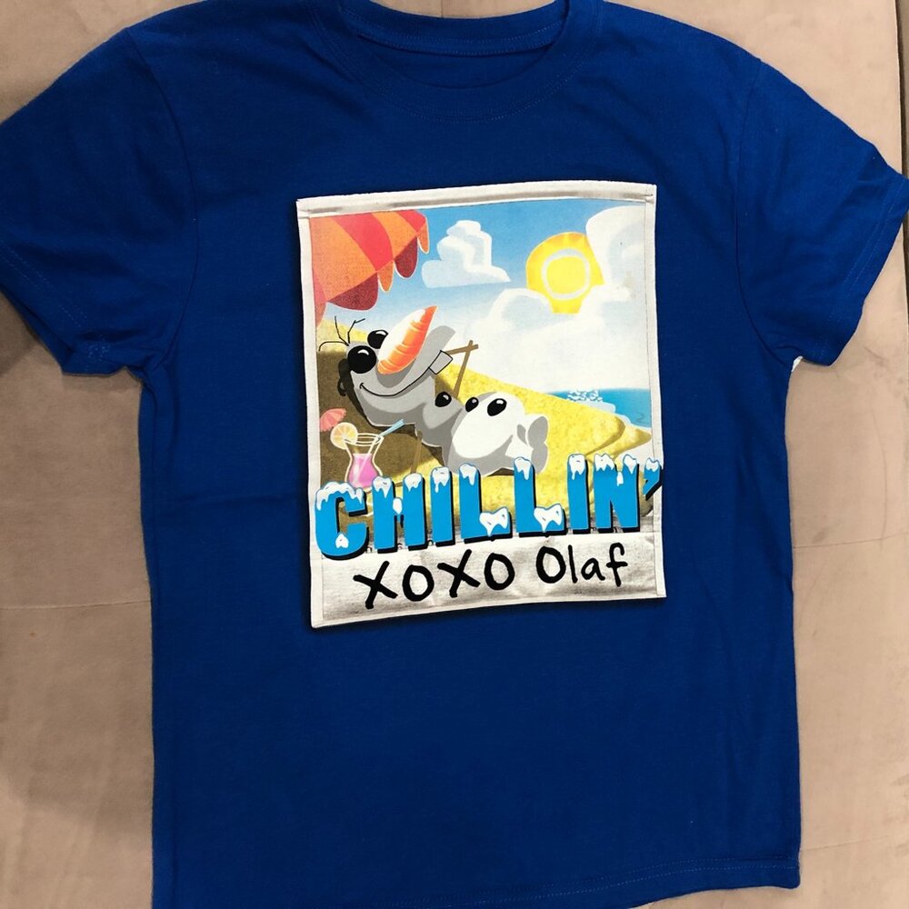 Disney Frozen Olaf Chillin XOXO Shirt